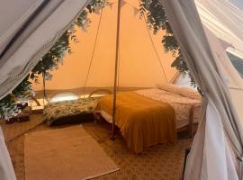 Wildside Camping & Glamping, hotel sa Ashford