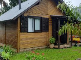 Chalé Girassol 2, hotel in Praia Grande