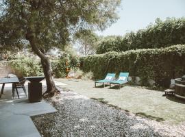 Carignan - Gîtes Du Mas Des Jeux, khách sạn ở Saint-Laurent-dʼAigouze