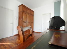 Guest House Domus Urbino, hotel i Urbino