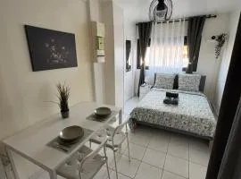 Ciné à la maison ! Studio à 2 min du métro