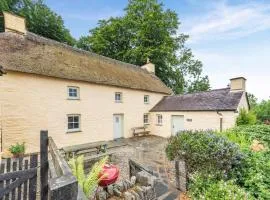 4 Bed in Dihewyd oc-b32349