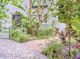 The Hollywood Homestay
