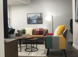 Almost Heaven - Cozy 2BDRM APT near Heritage Park,Spruce Meadows & Banff-SW Calgary