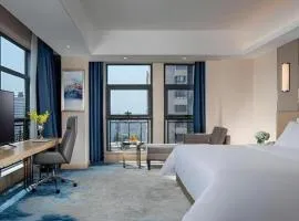 Vienna Hotel Shaanxi Hanzhong Central Square High-Speed Railway Station