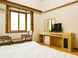 Goodstay Jirisan Little Prince Pension