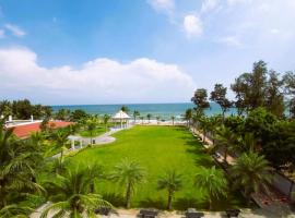 coral beach resort, hotel in Mahabalipuram