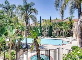 --Vacation First floor luxury condo La Jolla, Spa, Pool, Gym