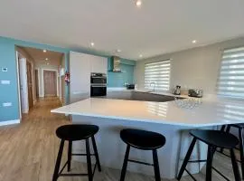 Sea View Apartment 73 - 3 bed Coastal Retreat by Westward Ho! Beach