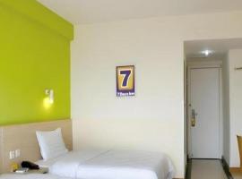 7 Days Inn Fengcheng Renmin Road, hotel u gradu Fengcheng