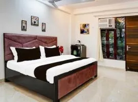 Hotel Grand Stay - Near Saket Metro