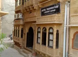 Hotel Tharventure