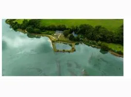 Villa rivière sur le Golf