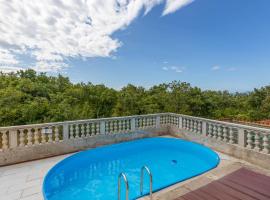 Beautiful Home In Smrika With Wifi, Hotel in Šmrika