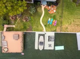 Conroe Lakefront Cottage