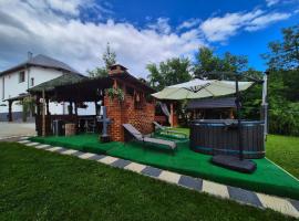 La Nelutu Ceterasu, khách sạn ở Ocna Şugatag