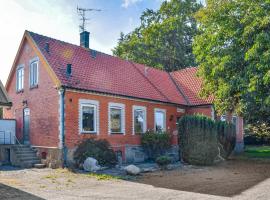 Nice Home In Simrishamn, hotel 4 estrelas em Simrishamn