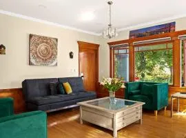 Luxury Family Home BEST neighborhood in Berkeley