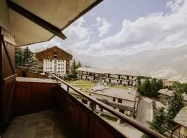 Family relaxation 2 minutes from the slopes - Parking & WiFi