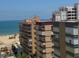 apartamento con vistas en la playa de San Antonio, hotel Cullerában