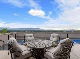 All-New Luxe Stay Views, Sauna & Hot Tub villa