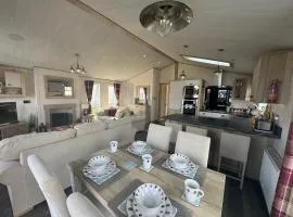 Harrogate Lodge, Bude