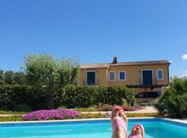 Casa Maichen Olbia, khách sạn ở San Pantaleo