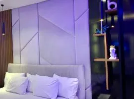 Glitz Apartment
