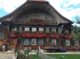 Appartement La Croix, hotel with parking in Villarvolard