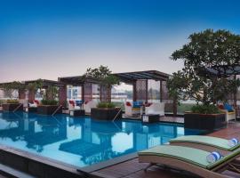 Holiday Inn Cochin by IHG, מלון בקוצ'י