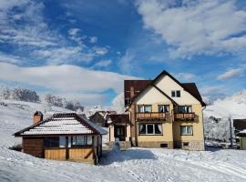 Casa de pe Uliță, Hotel in Fundata