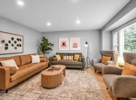 Family Home King Beds EV Charger WFH AC