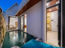 Brand New Luxury Villa - Perfect Location - Poolside Bliss