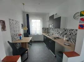 neue Ferienwohnung im roten Haus - Erdgeschoß, nur 350m zur Therme