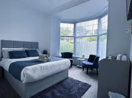 Thornleigh Guest House - Free ON STREET Parking