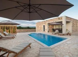 Villa Lapidea
