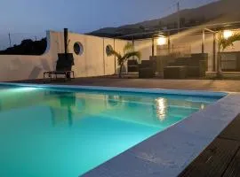 Villa PermaVista in Alleinlage und mit Infinity-Pool auf der Sonnenseite