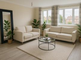 Bright and spacious home within walking distance to Luton Airport and amenities