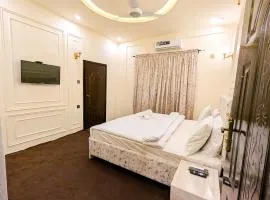 White Rose BnB Family - Near Millennium Mall - Airport - National Stadium