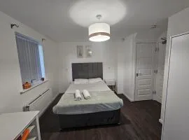 Fabulous Room in Dartford R1