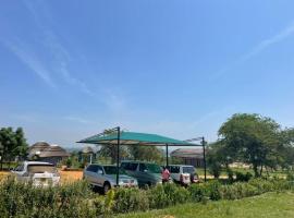 Kidepo Adere Lodge, hotel Karenga városában