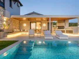 Thea Suites