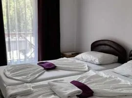 Amaro Rooms