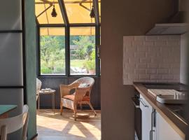 Il giardino di fronte, Hotel in Saluzzo