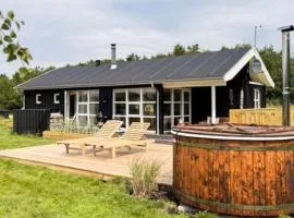 6 person holiday home in Øster Assels-By Traum