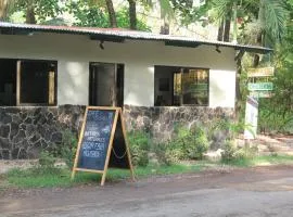 Avellanas Surf Hostel