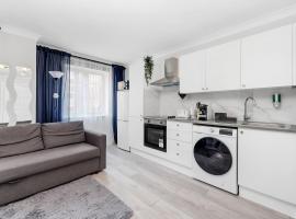 Parkside Studio Retreat, 5 min from station ,R2、ロンドンのホテル