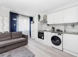 Parkside Studio Retreat, 5 min from station ,R2