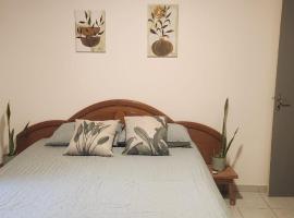 Alojamiento en Puerto Iguazú, Alojamiento en Cataratas, 2 Habitaciones, hotel in Puerto Iguazú