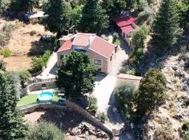 Mountain refuge of the White Mountains Anna's country villa